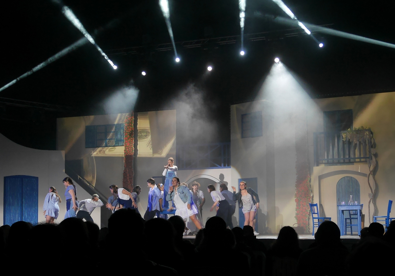 "Sur un air de Mamma Mia" par la Comédie Musicale de Sanssat.