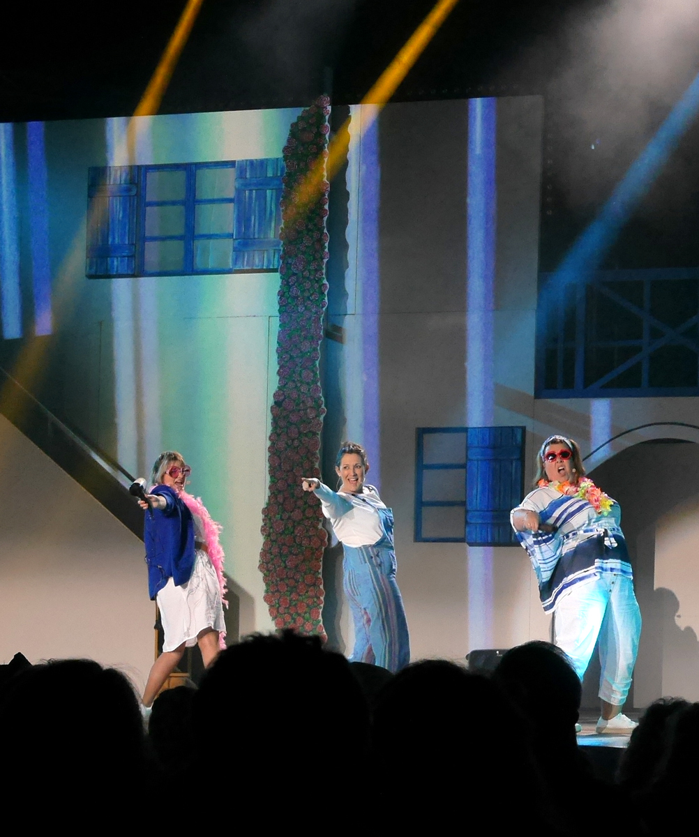 "Sur un air de Mamma Mia" par la Comédie Musicale de Sanssat.