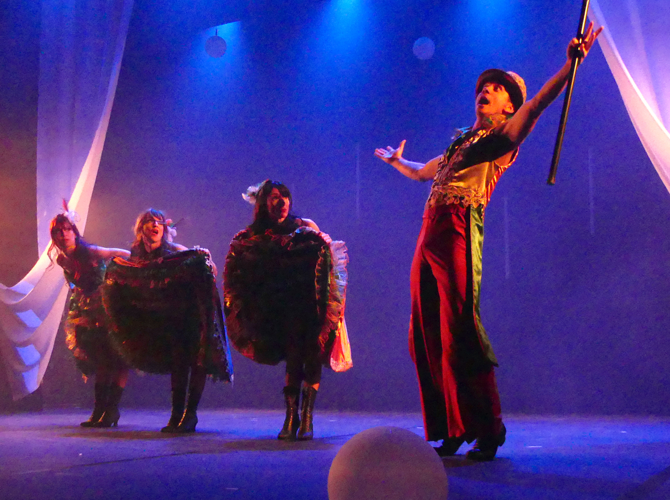 Le Grand Cabaret de Vichy - Frissons