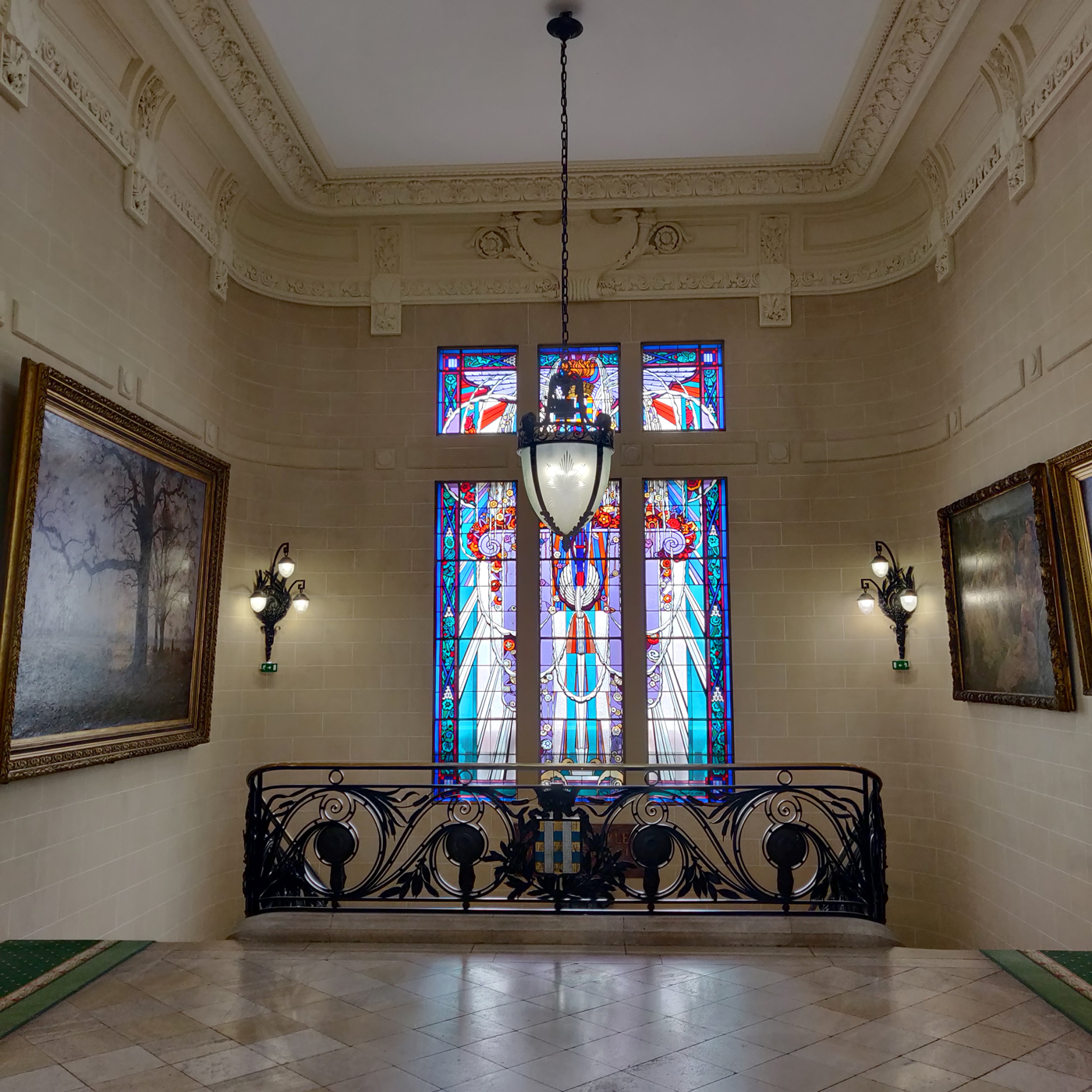 Le maître-verrier Francis Chigot à Vichy
