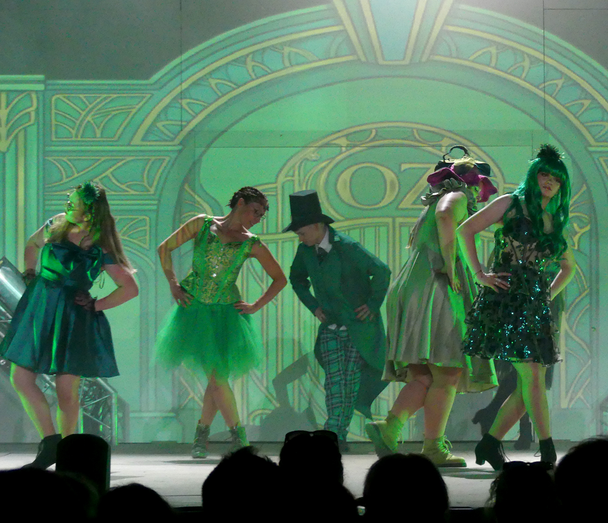 Sur un air de Wicked, la comédie musicale de Sanssat